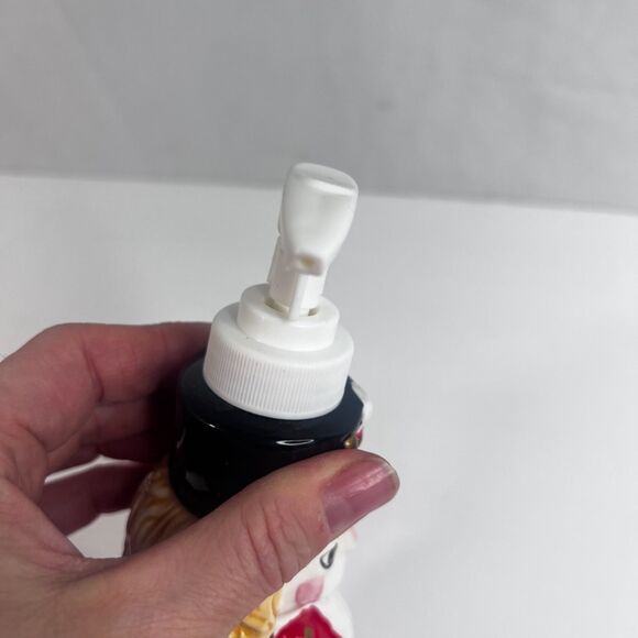 Nutcracker Ceramic Soap Dispenser Pump Christmas Holiday Decor 6.5" - Picture 6 of 8